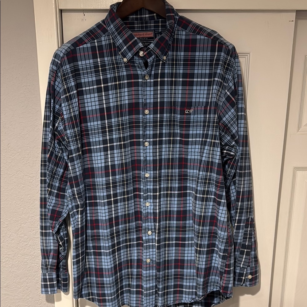 Vineyard Vines Blue and Red Casual Button Down Shirt
